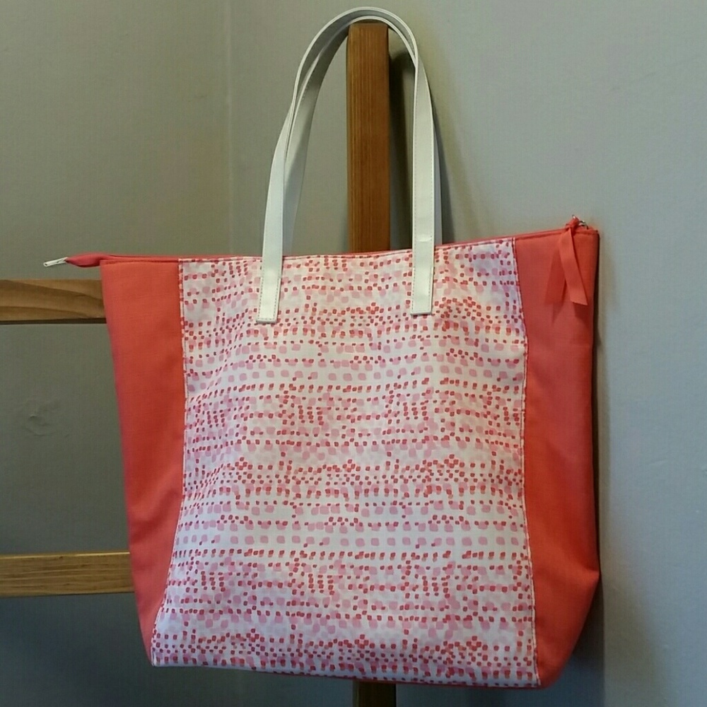 🎉 5 for $10 🎉 Clinique tote